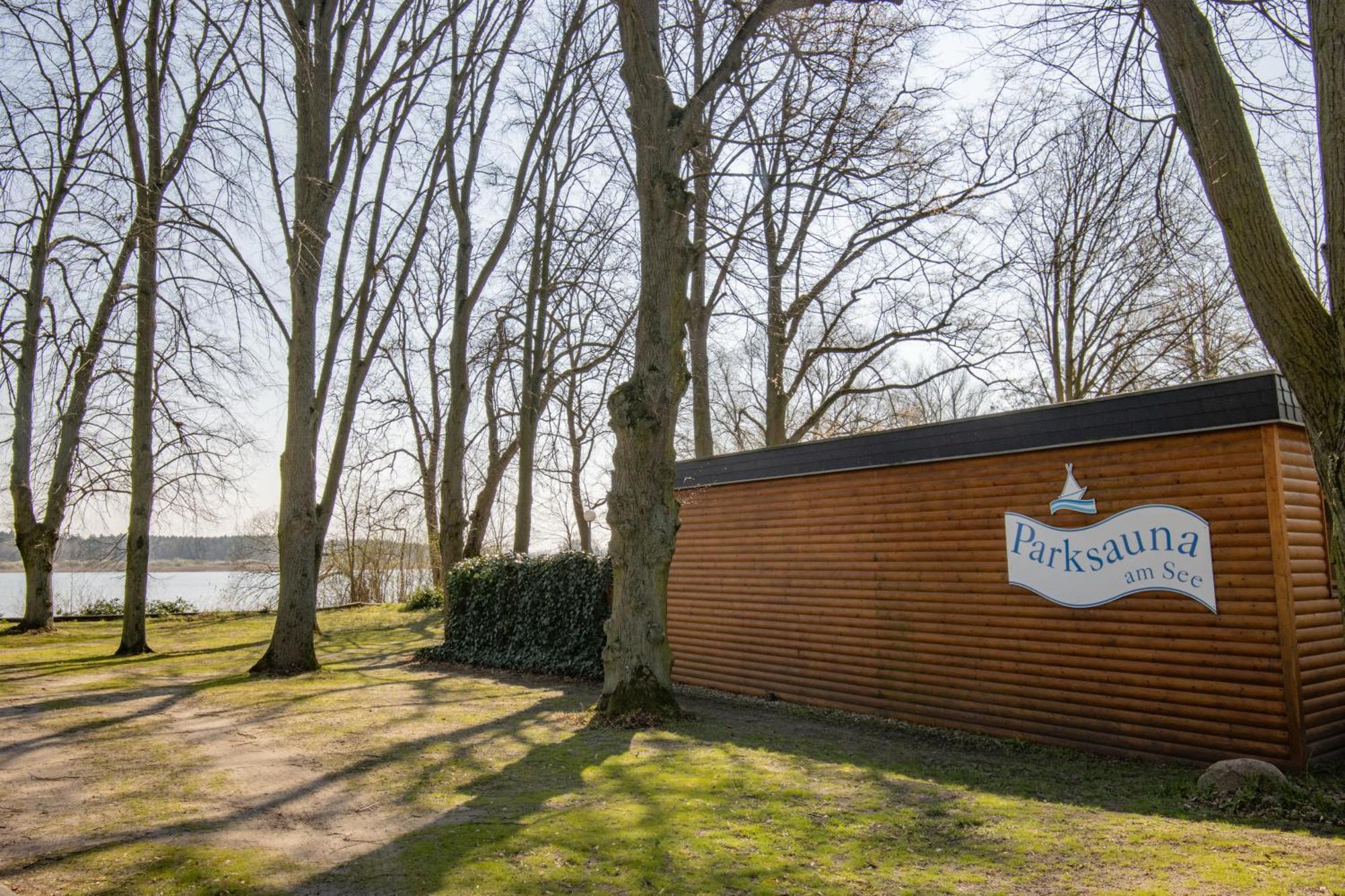 Seehotel Bollmannsruh Päwesin Exterior foto